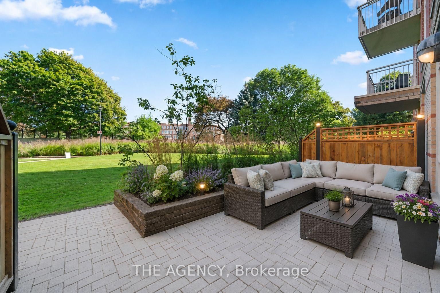 451 Rosewell Avenue • #105 • Toronto, ON photo 17