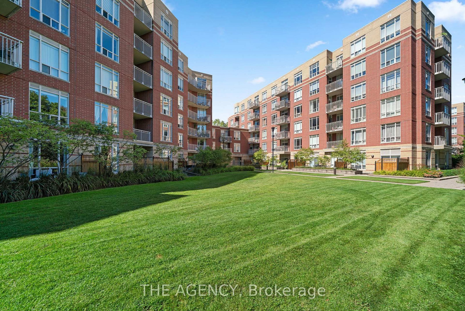 451 Rosewell Avenue • #105 • Toronto, ON photo 19