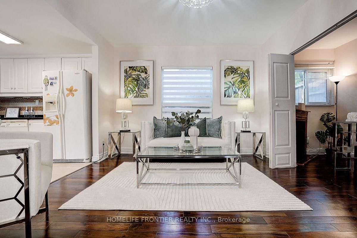 99 Harlandale Avenue • Toronto, ON photo 13