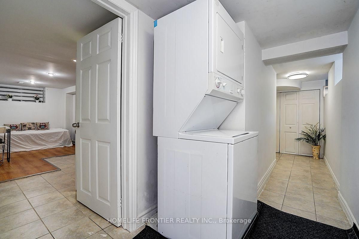 99 Harlandale Avenue • Toronto, ON photo 31