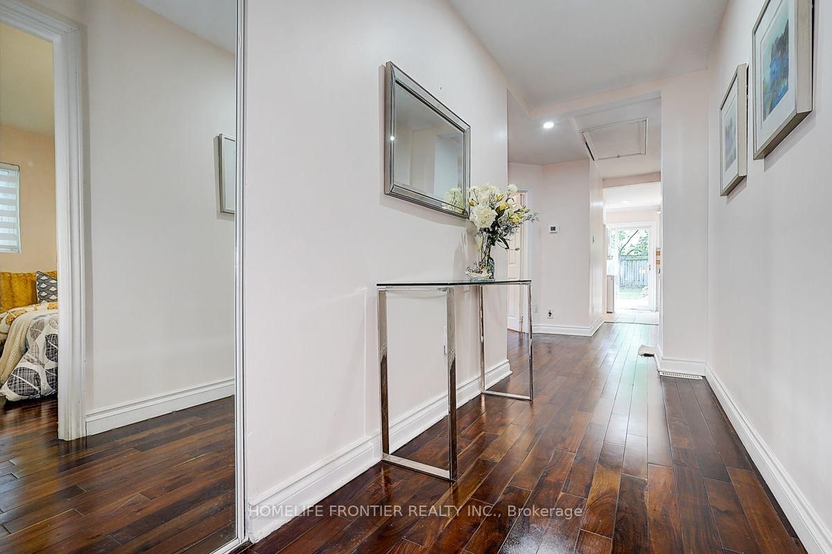 99 Harlandale Avenue • Toronto, ON photo 4