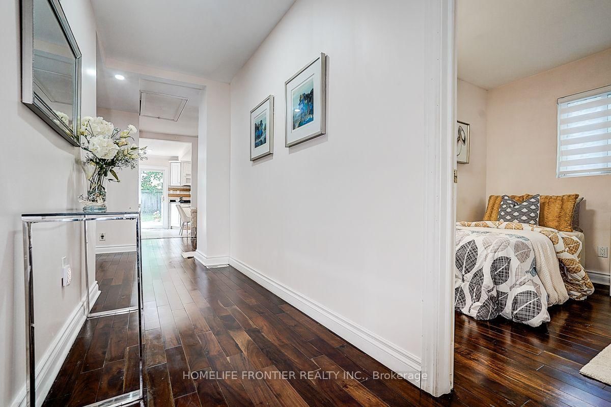 99 Harlandale Avenue • Toronto, ON photo 5