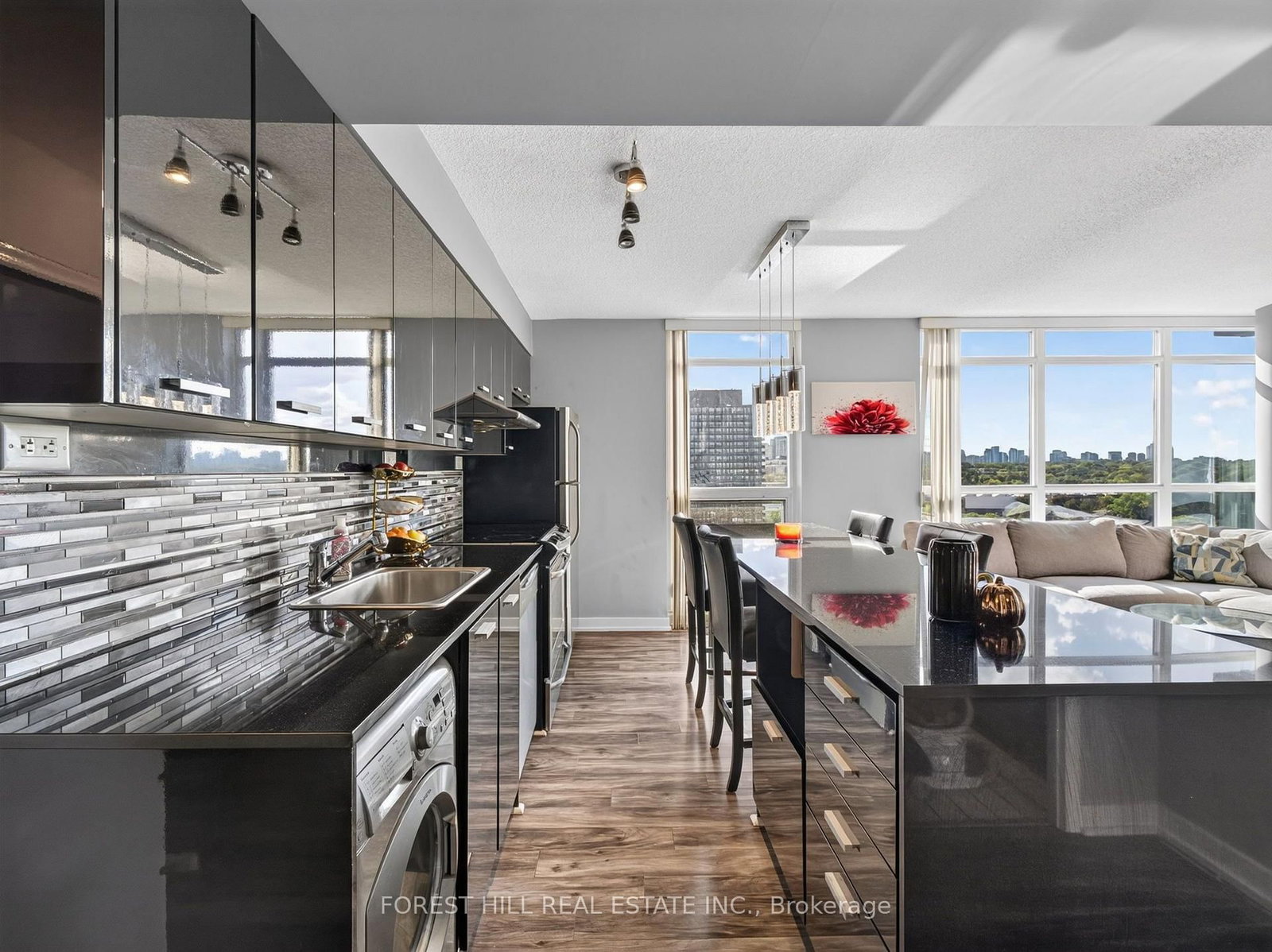 19 Singer Court • #1817 • Toronto, ON photo 5
