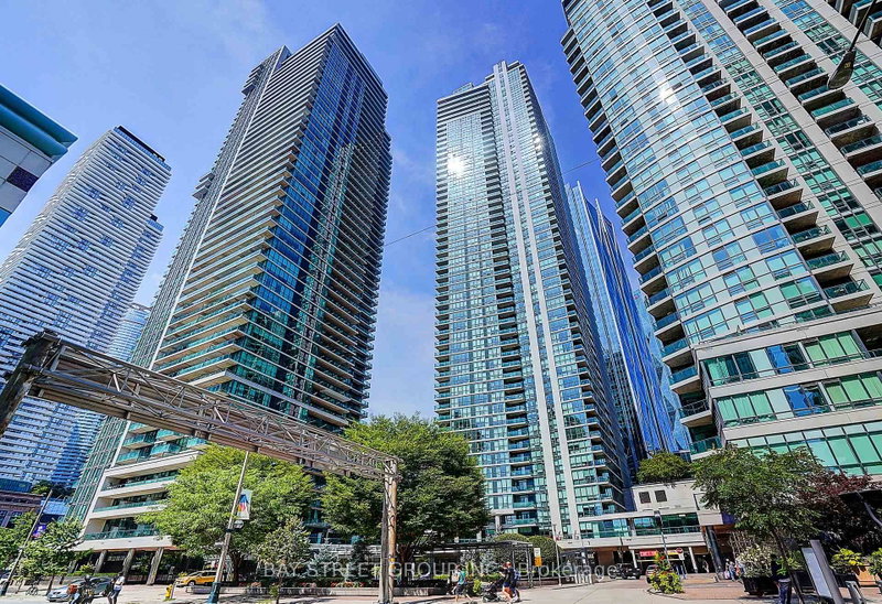 3310 - 33 Bay Street