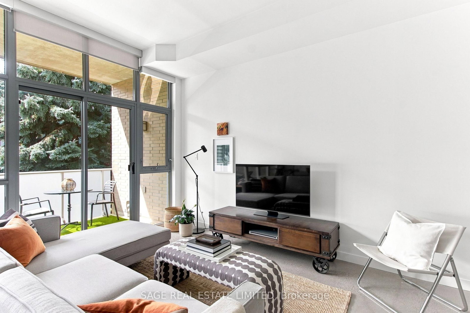 52 Sumach Street • #207 • Toronto, ON photo 6