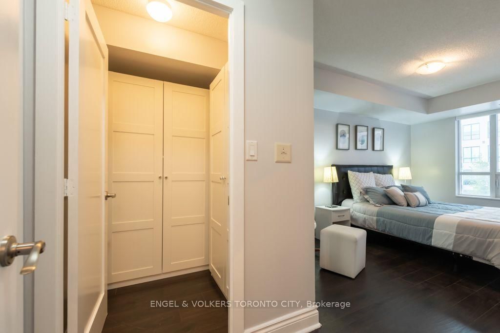 307-20 Blue Jays Way, Toronto, view 10