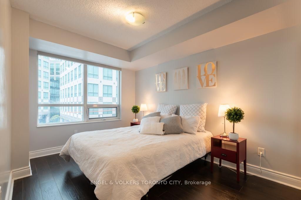 307-20 Blue Jays Way, Toronto, view 13