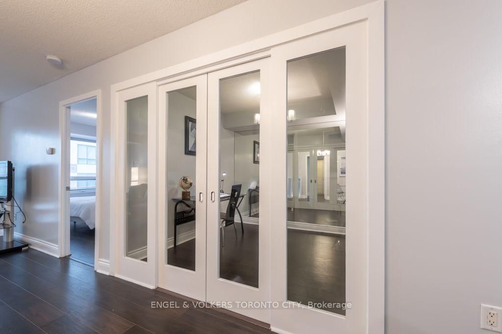 307-20 Blue Jays Way, Toronto, view 16