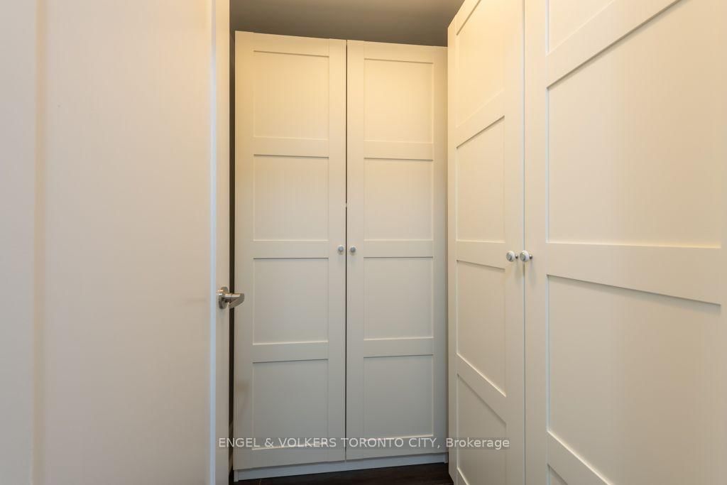 307-20 Blue Jays Way, Toronto, view 17