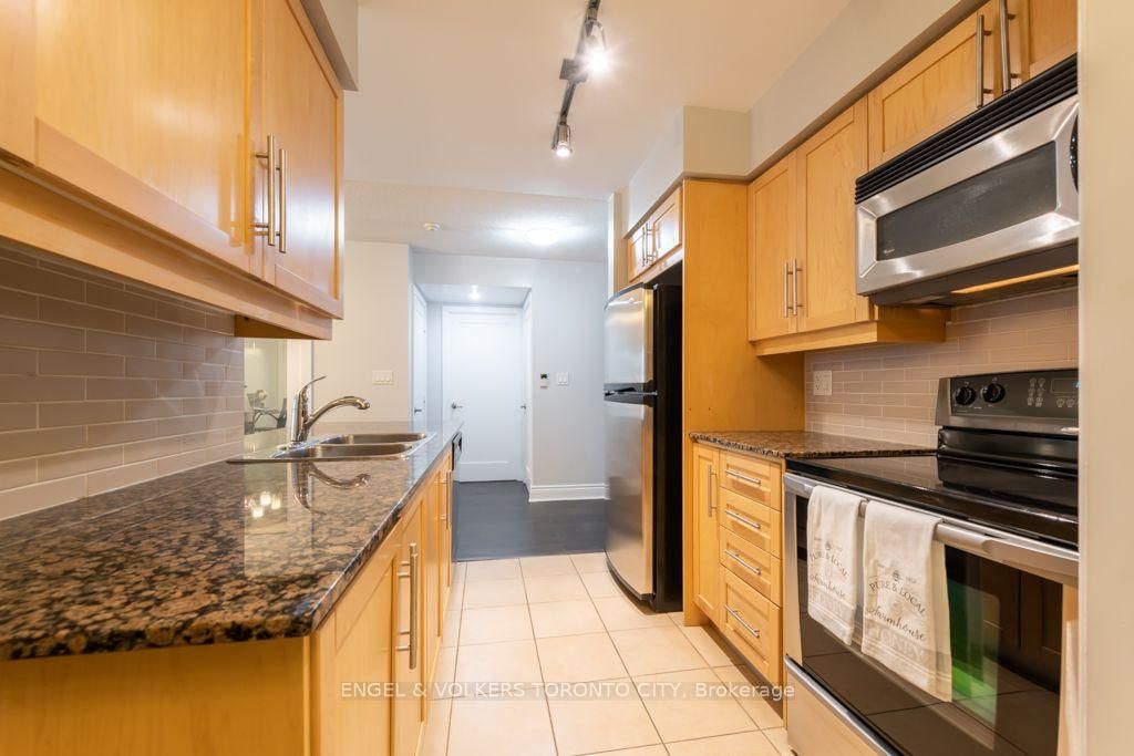 307-20 Blue Jays Way, Toronto, view 23