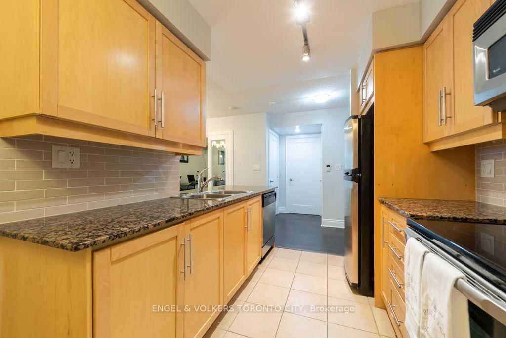 307-20 Blue Jays Way, Toronto, view 26