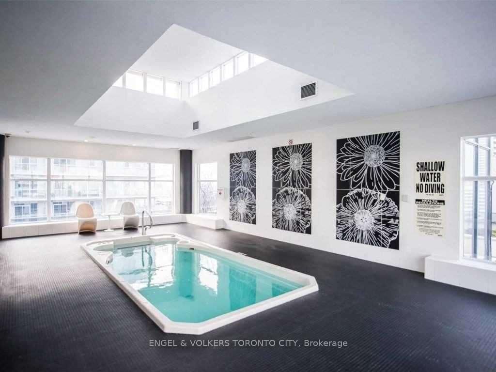 307-20 Blue Jays Way, Toronto, view 36