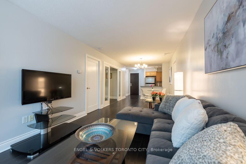 307-20 Blue Jays Way, Toronto, view 4
