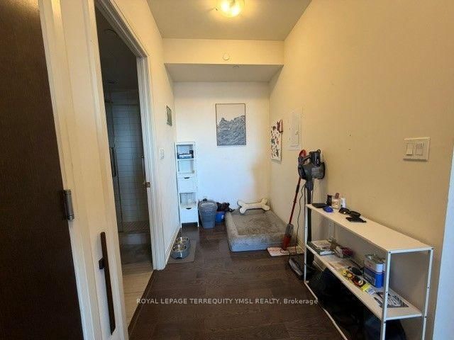 1511-460 Adelaide St, Toronto, view 11