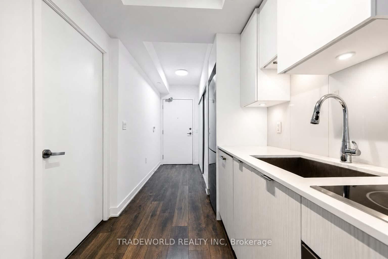 99 Broadway Avenue • #2308 • Toronto, ON photo 8
