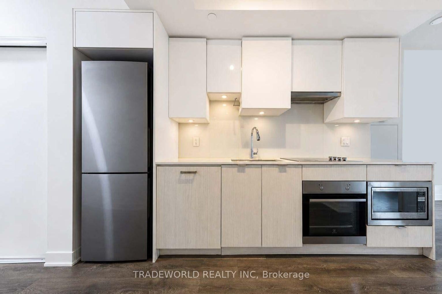 99 Broadway Avenue • #2308 • Toronto, ON photo 9