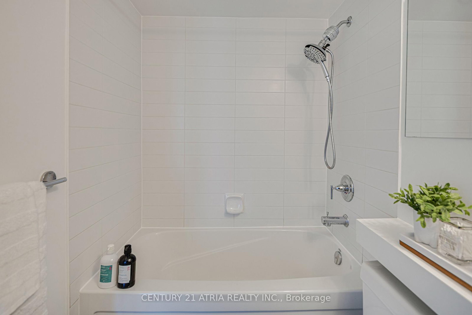 4K Spadina Avenue • #1802 • Toronto, ON photo 12