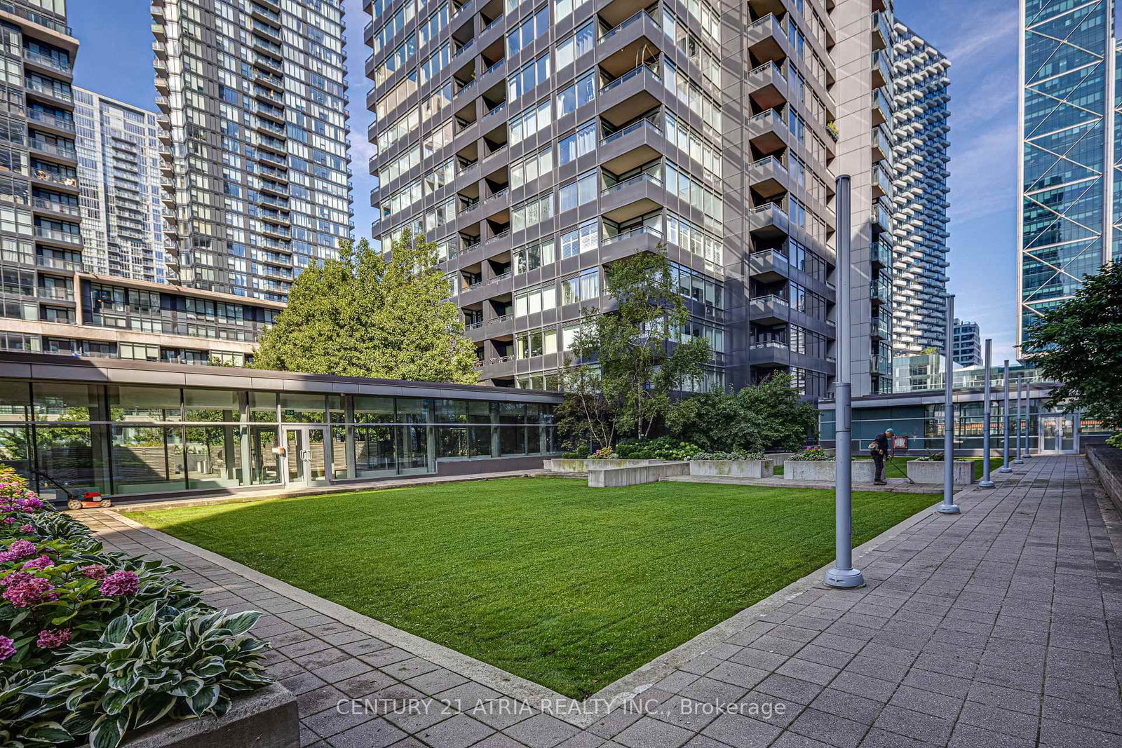 4K Spadina Avenue • #1802 • Toronto, ON photo 25