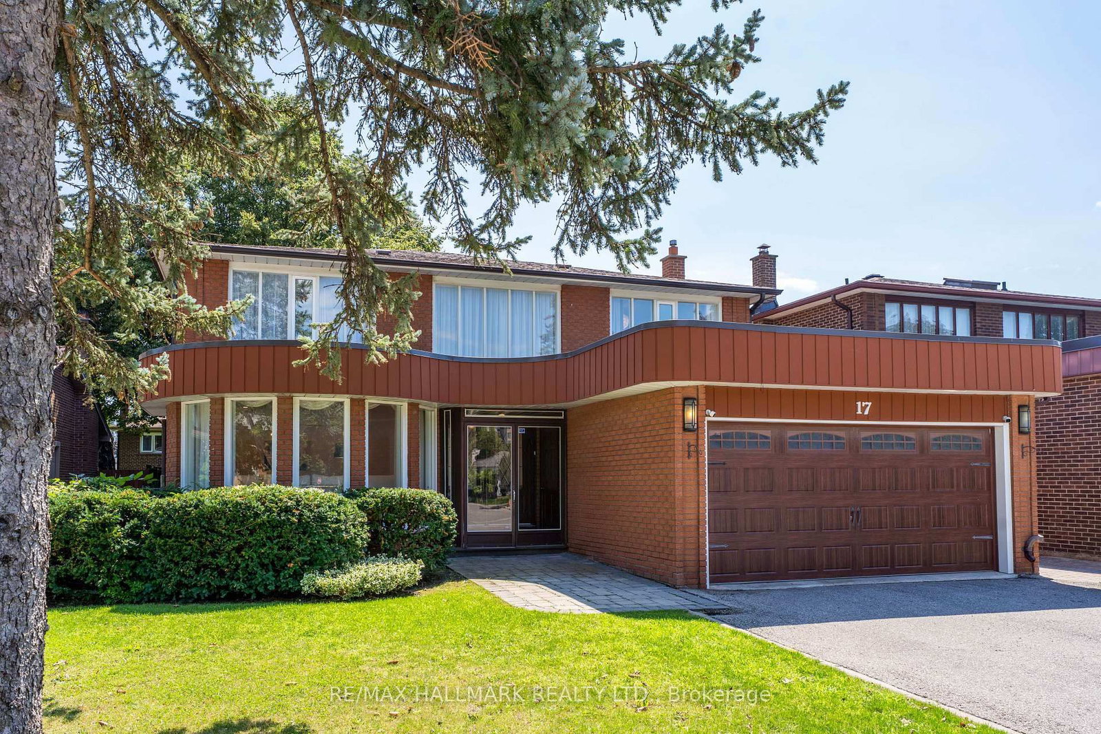 17 Twin Circle Court • Toronto, ON photo 1