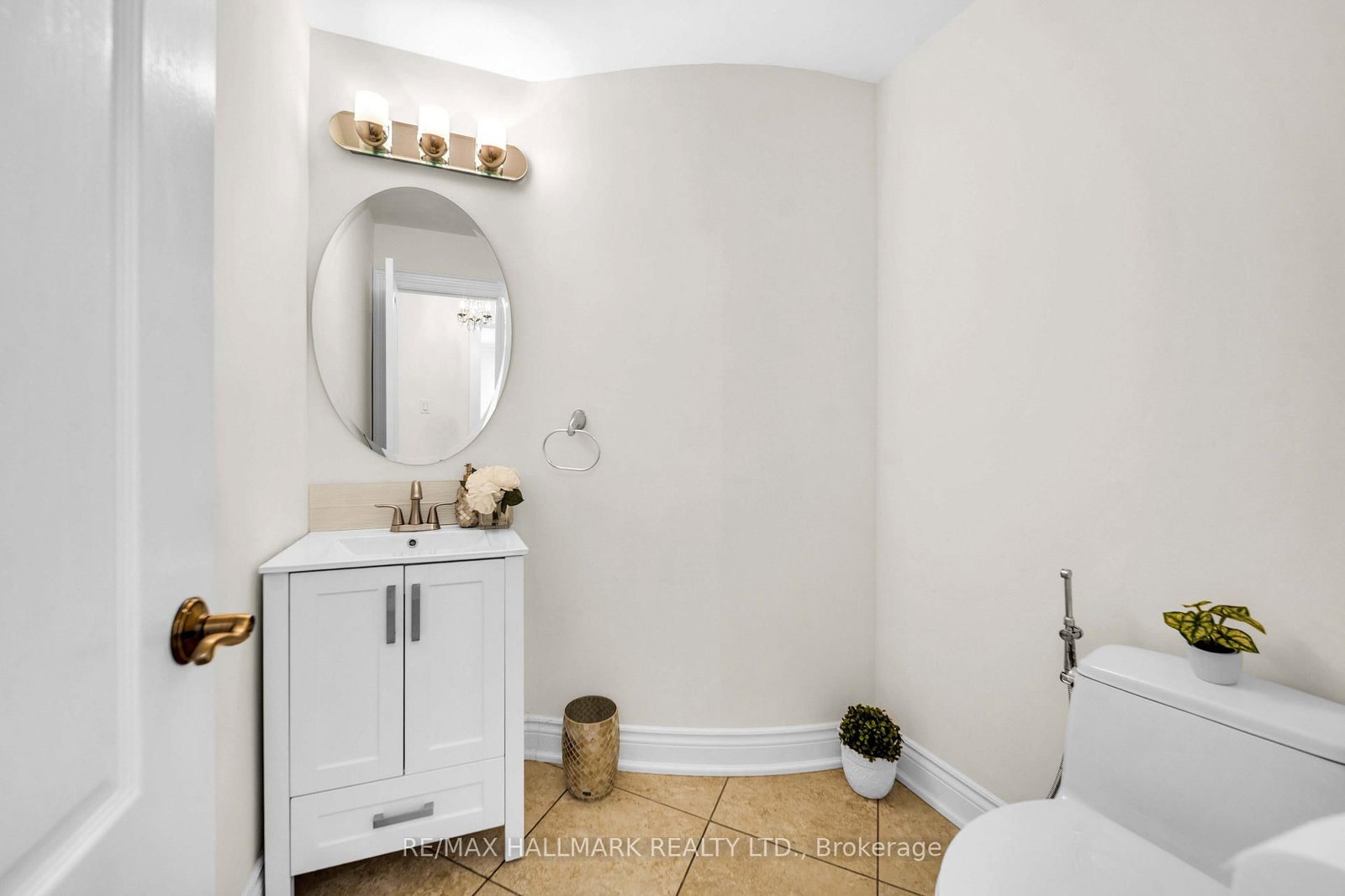 17 Twin Circle Court • Toronto, ON photo 11