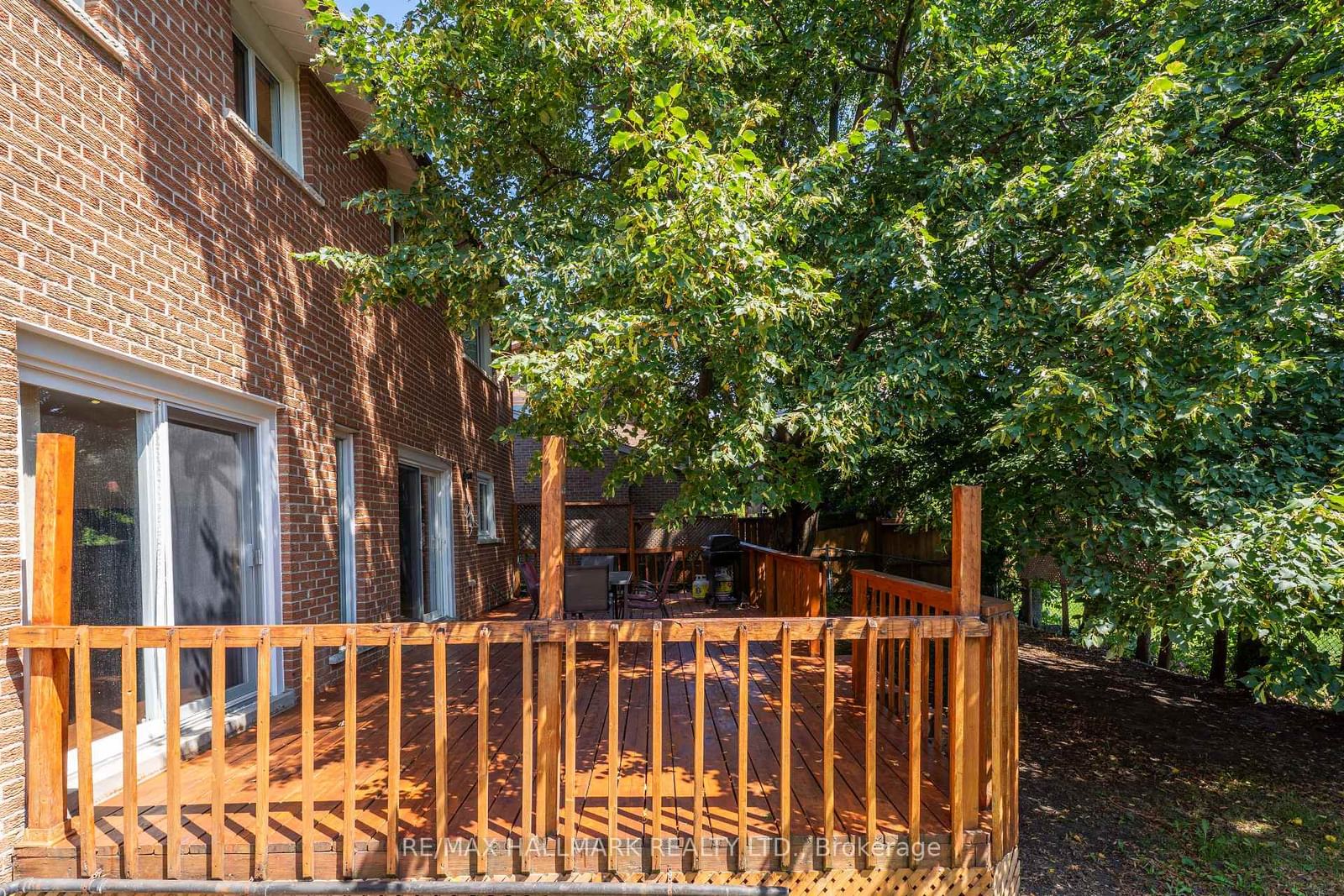 17 Twin Circle Court • Toronto, ON photo 22