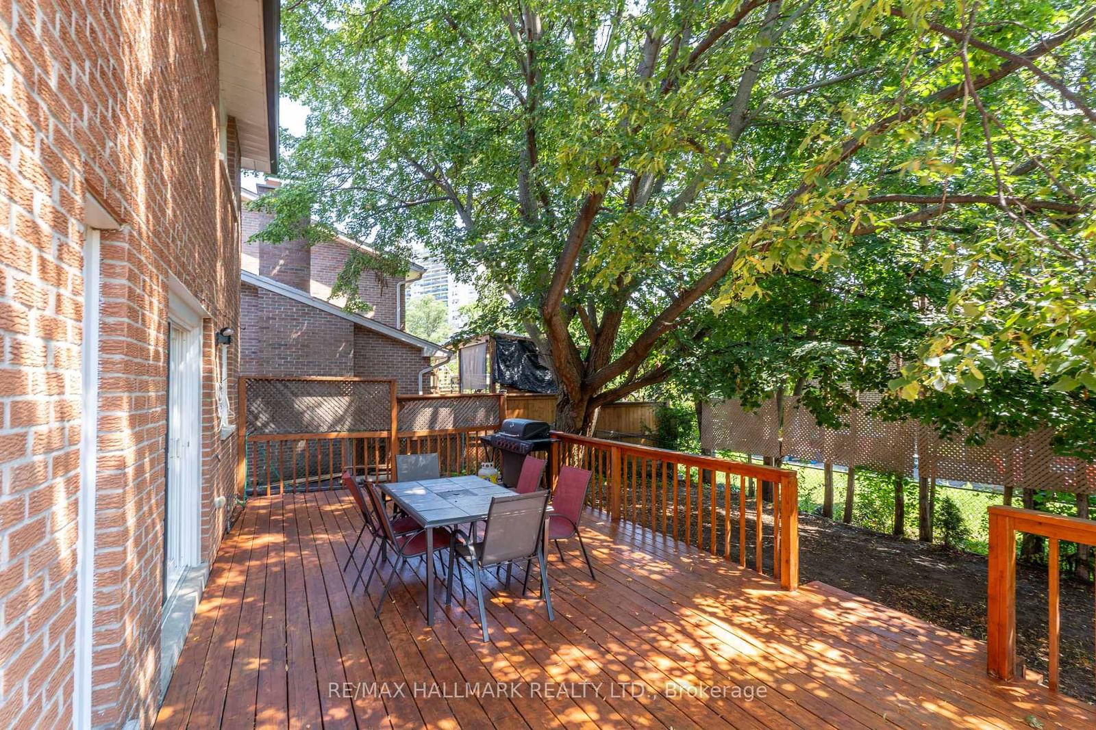 17 Twin Circle Court • Toronto, ON photo 26