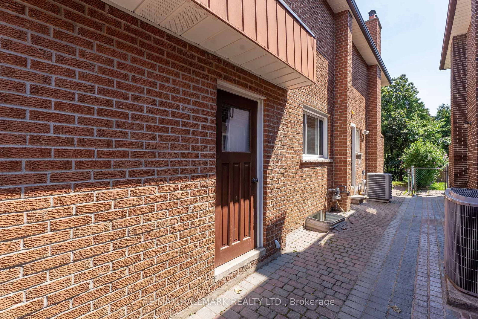 17 Twin Circle Court • Toronto, ON photo 27