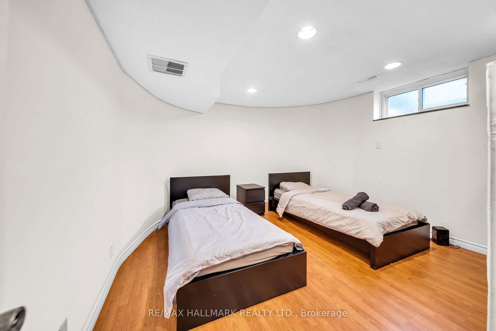 17 Twin Circle Court • Toronto, ON photo 30
