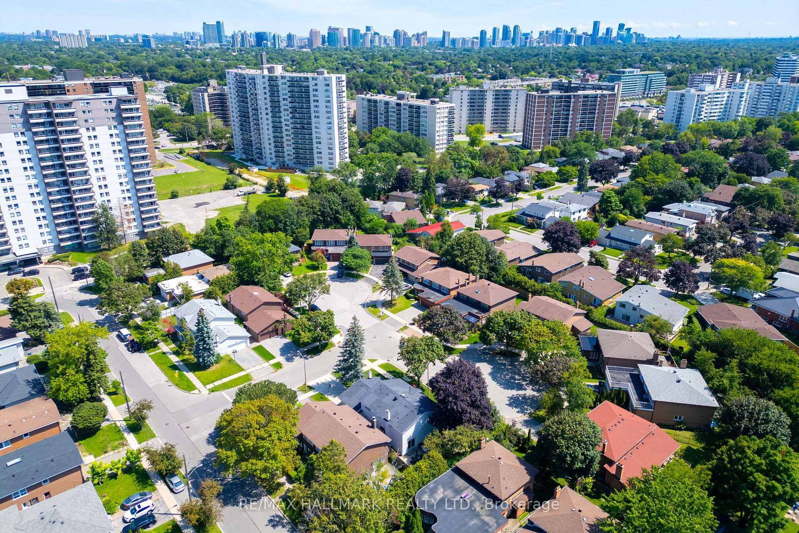 17 Twin Circle Court • Toronto, ON photo 36