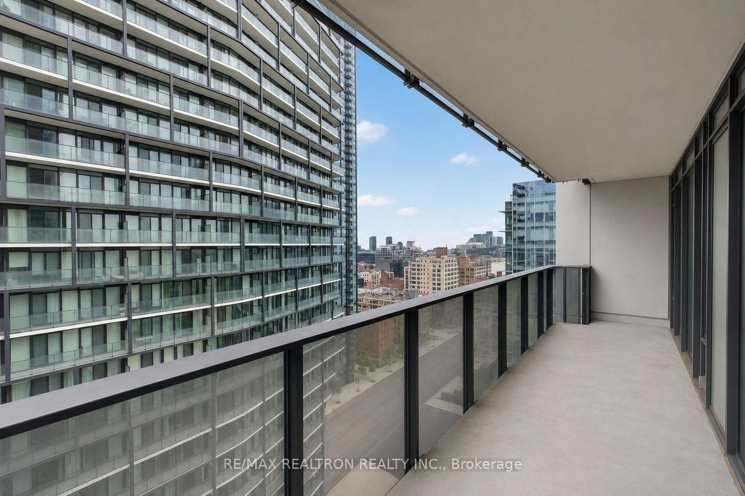 330 Richmond Street W • #2203 • Toronto, ON photo 6