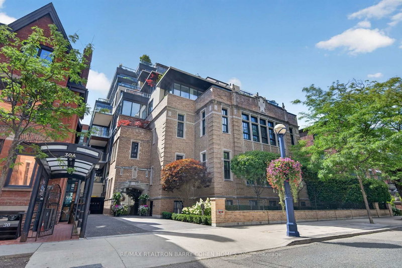 2A - 36 Hazelton Avenue
