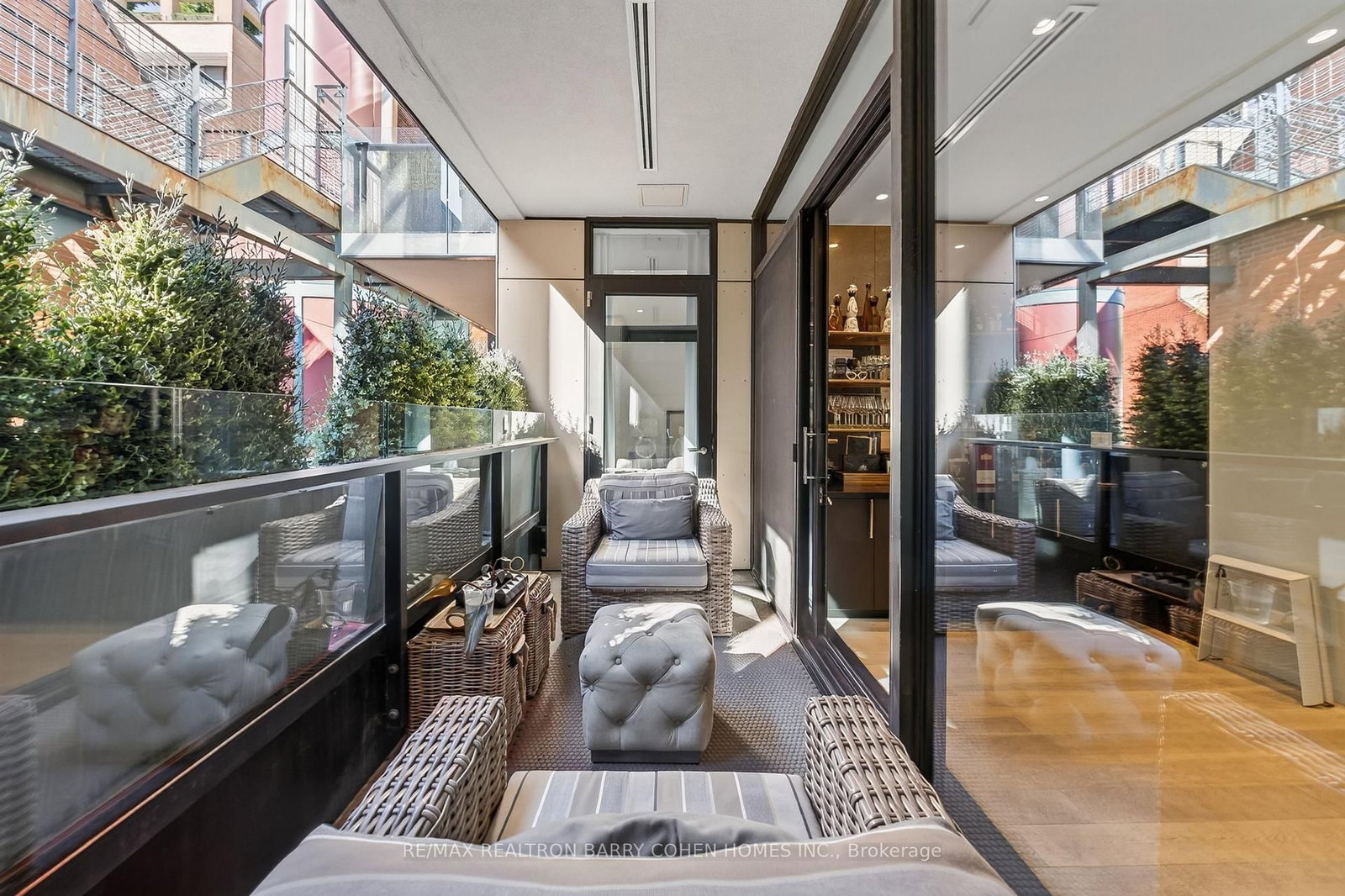 36 Hazelton Avenue • #2A • Toronto, ON photo 16