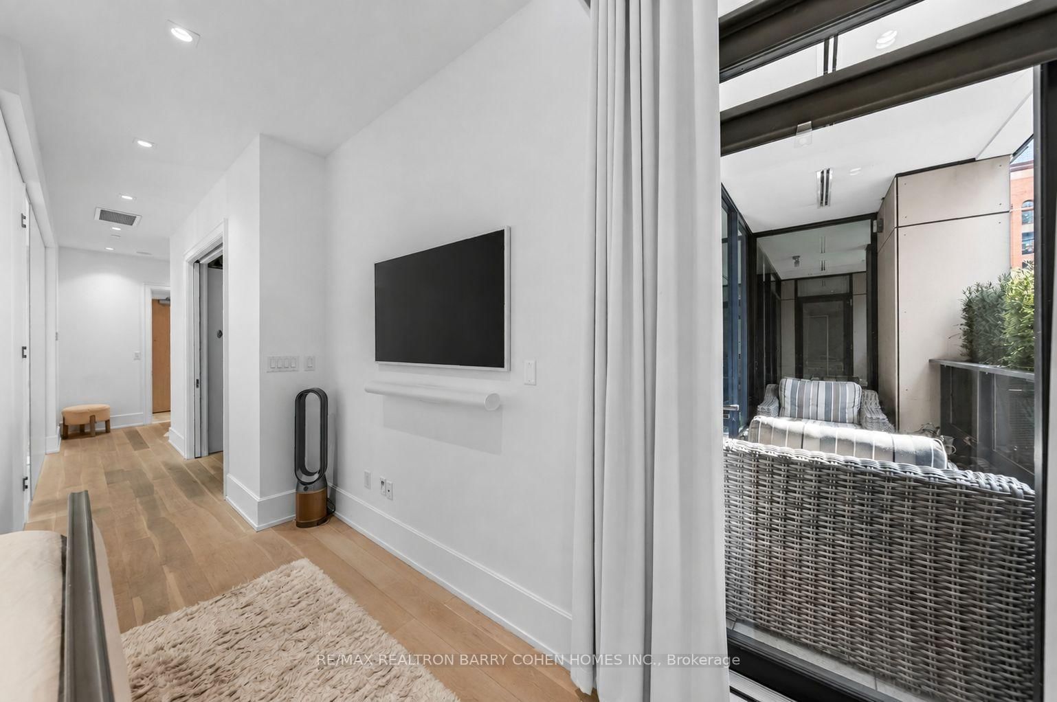 36 Hazelton Avenue • #2A • Toronto, ON photo 29