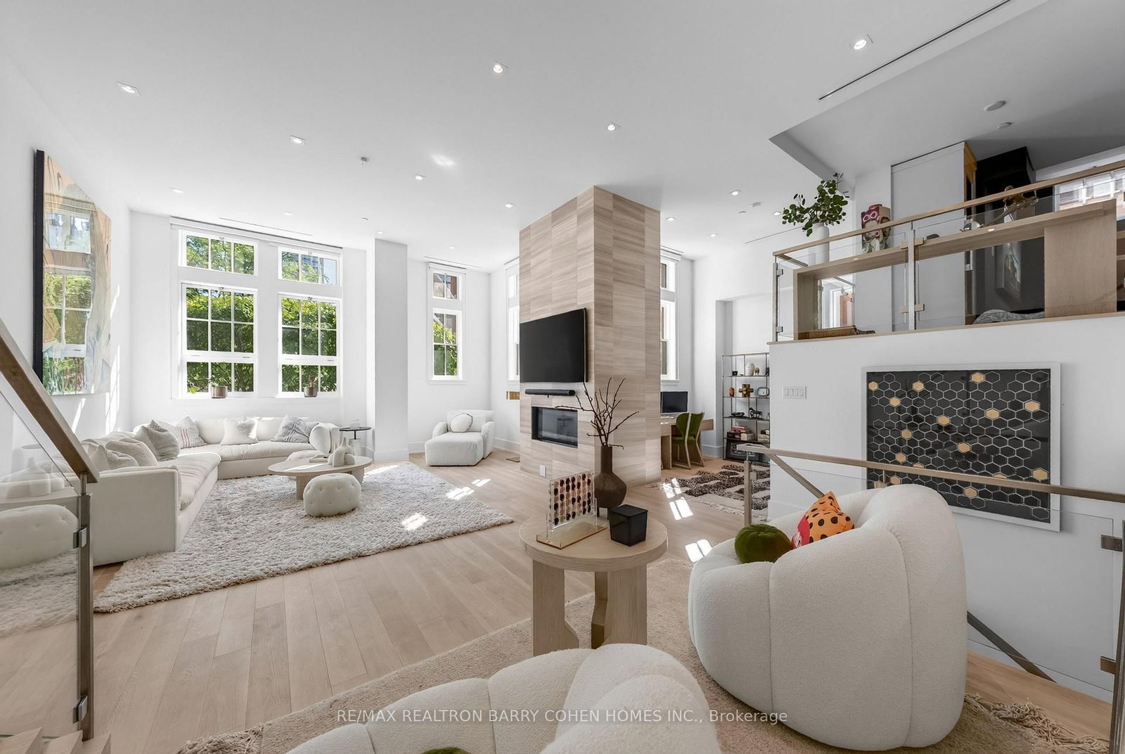 36 Hazelton Avenue • #2A • Toronto, ON photo 8