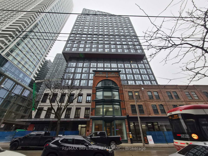 2606 - 100 Queen Street S