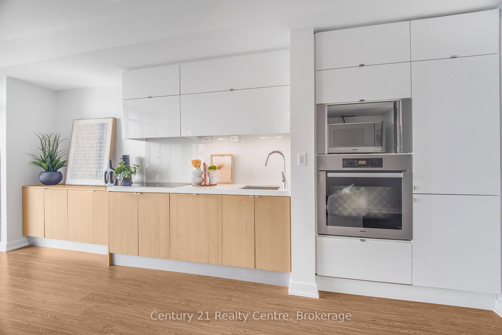 21 Iceboat Terrace • #3307 • Toronto, ON photo 17