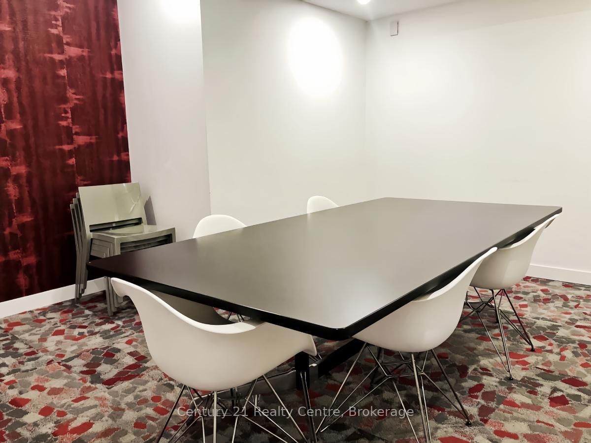 21 Iceboat Terrace • #3307 • Toronto, ON photo 39