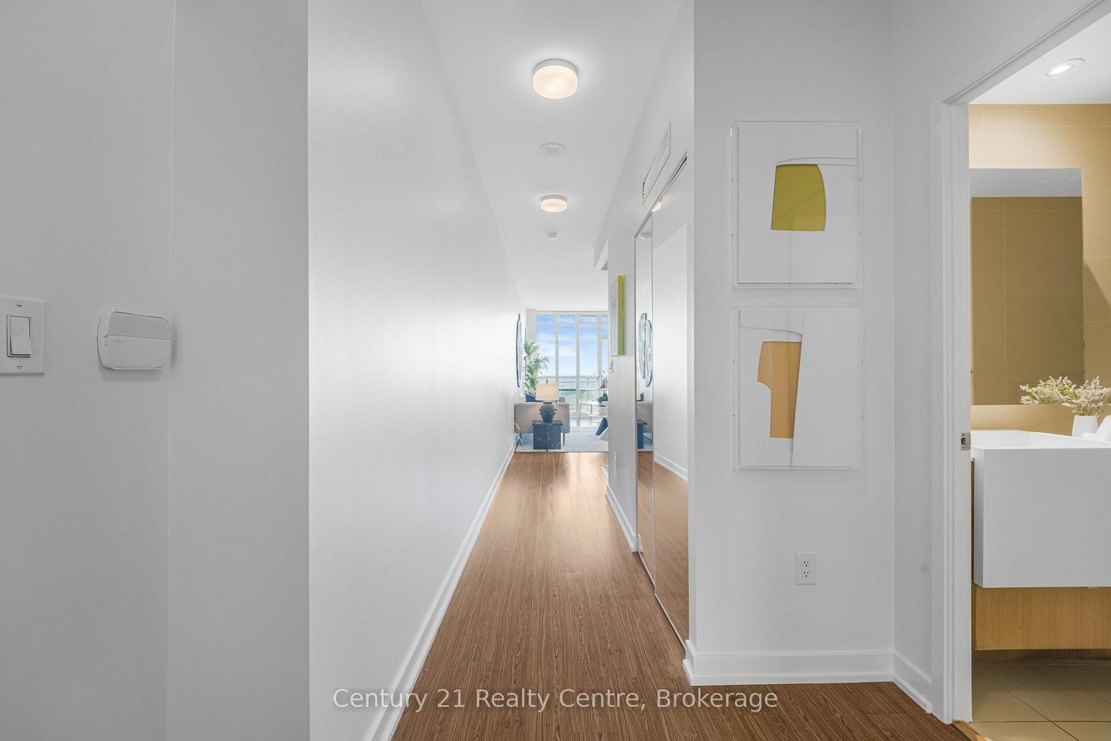 21 Iceboat Terrace • #3307 • Toronto, ON photo 8