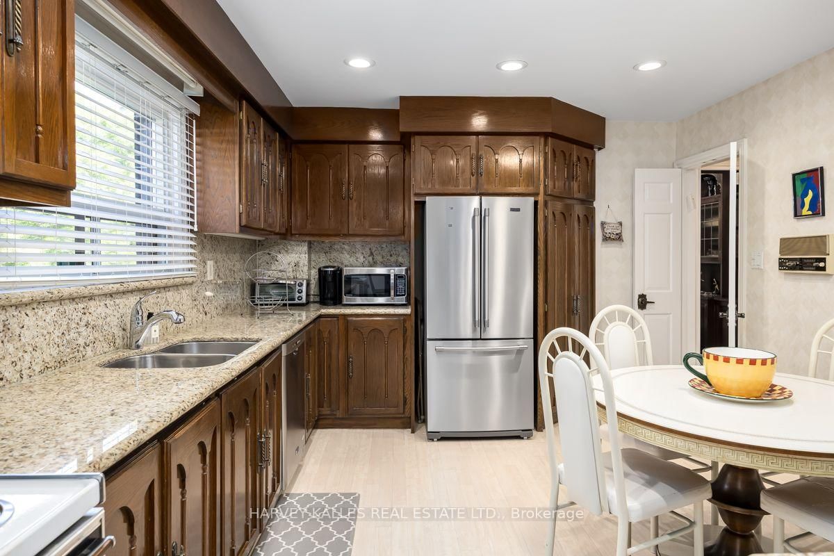 30 Coreydale Court • Toronto, ON photo 12