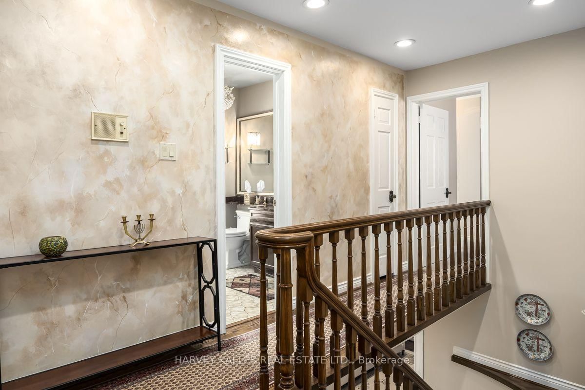 30 Coreydale Court • Toronto, ON photo 17