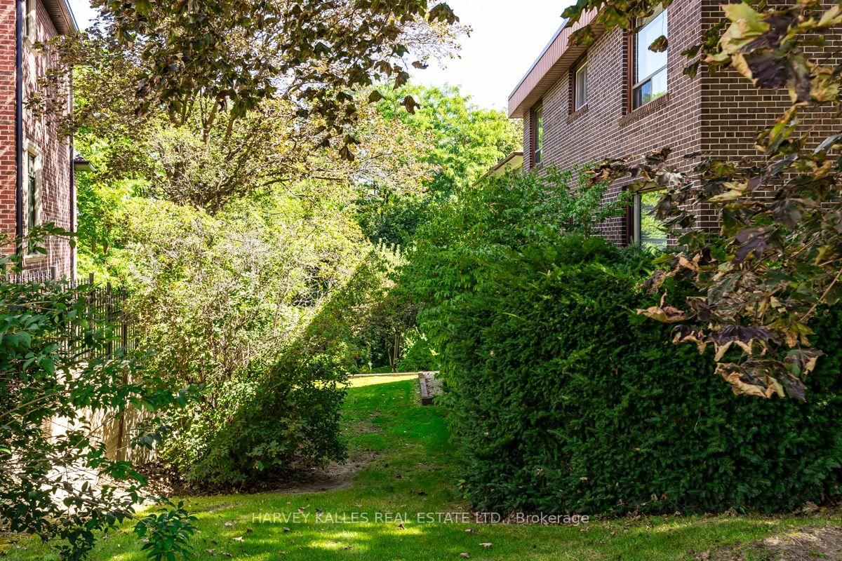 30 Coreydale Court • Toronto, ON photo 42