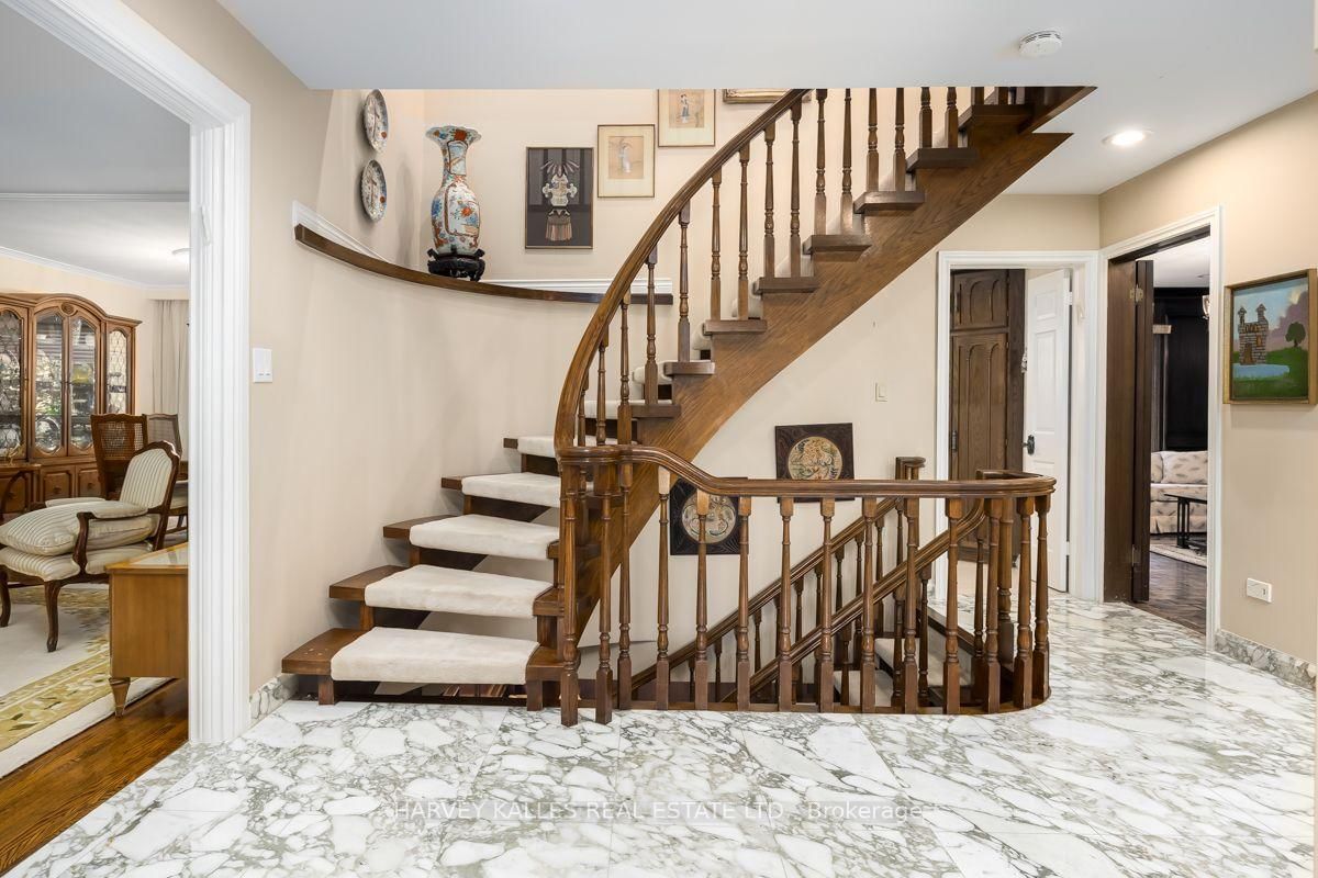 30 Coreydale Court • Toronto, ON photo 5