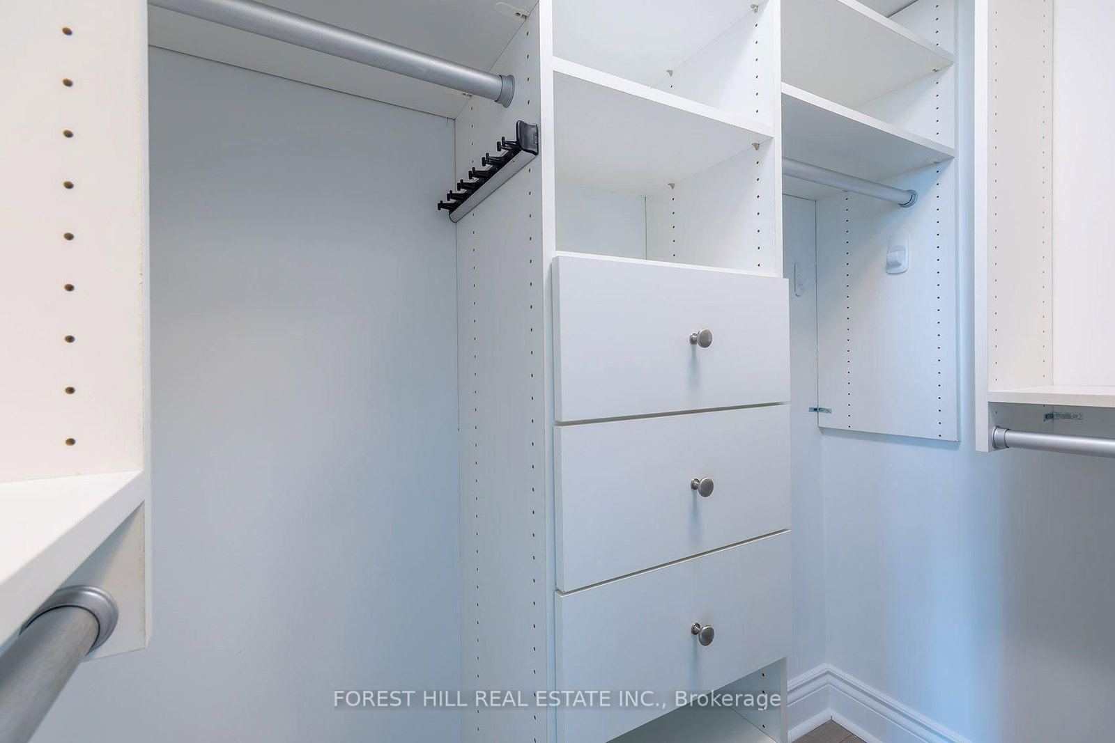 24 Wellesley Street W • #1811 • Toronto, ON photo 17