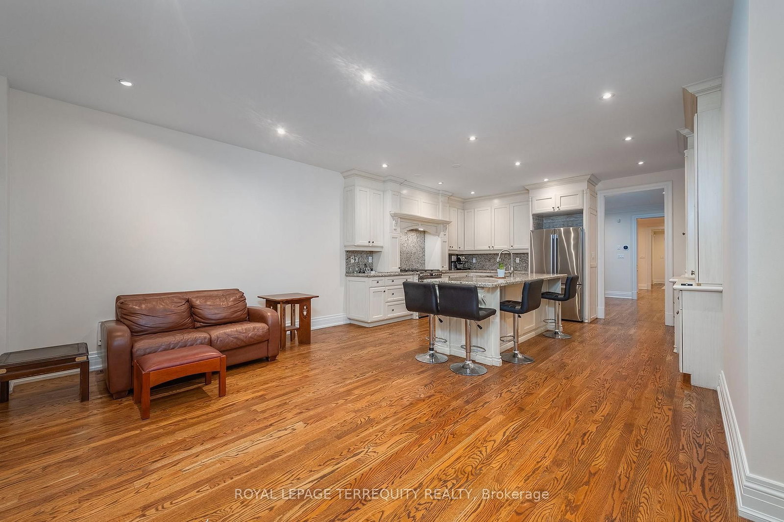329 Walmer Road • Toronto, ON photo 17
