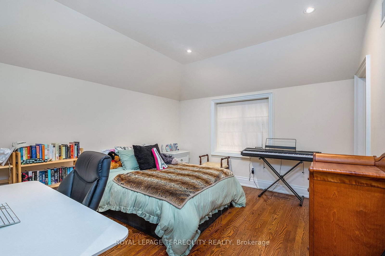 329 Walmer Road • Toronto, ON photo 32
