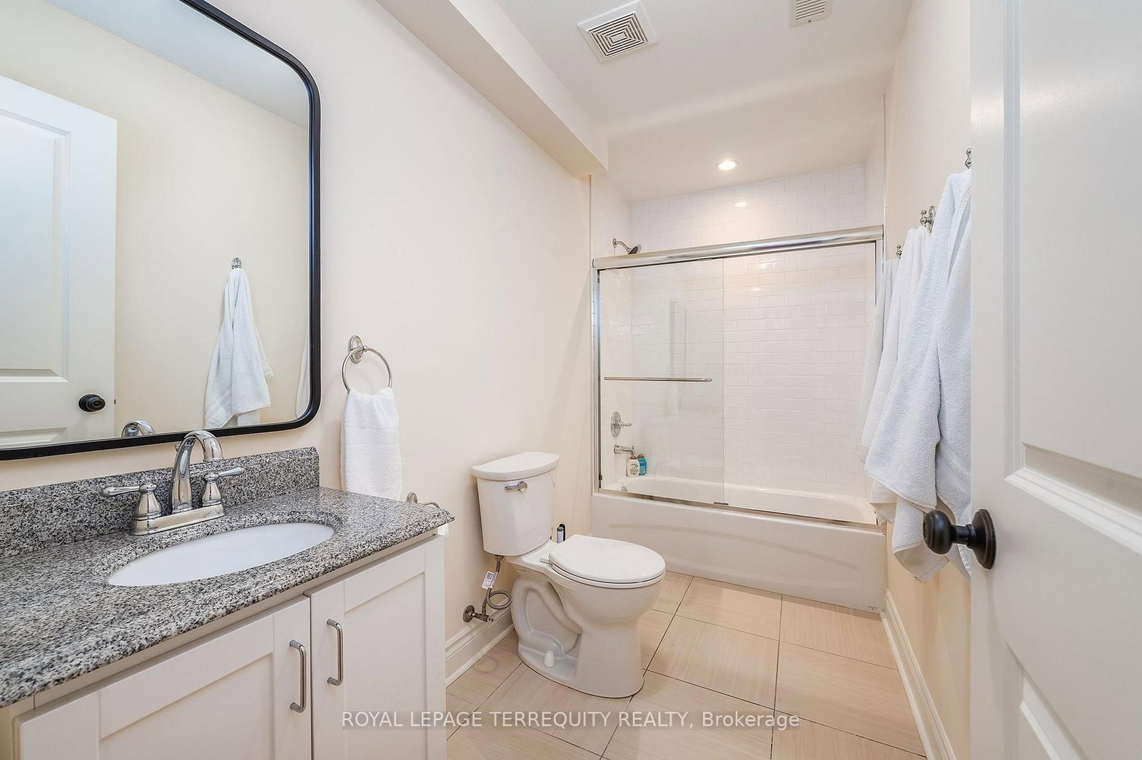 329 Walmer Road • Toronto, ON photo 41
