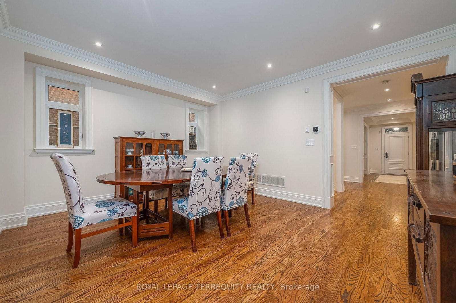 329 Walmer Road • Toronto, ON photo 8