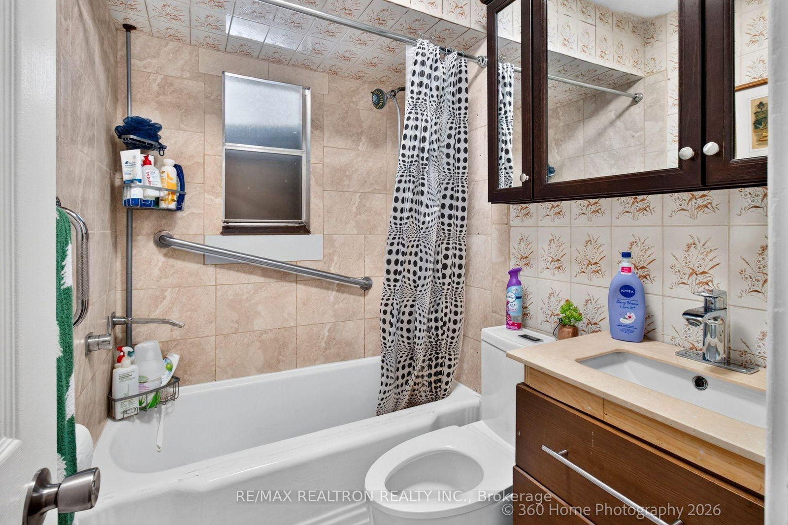 84 Ranee Avenue • Toronto, ON photo 15