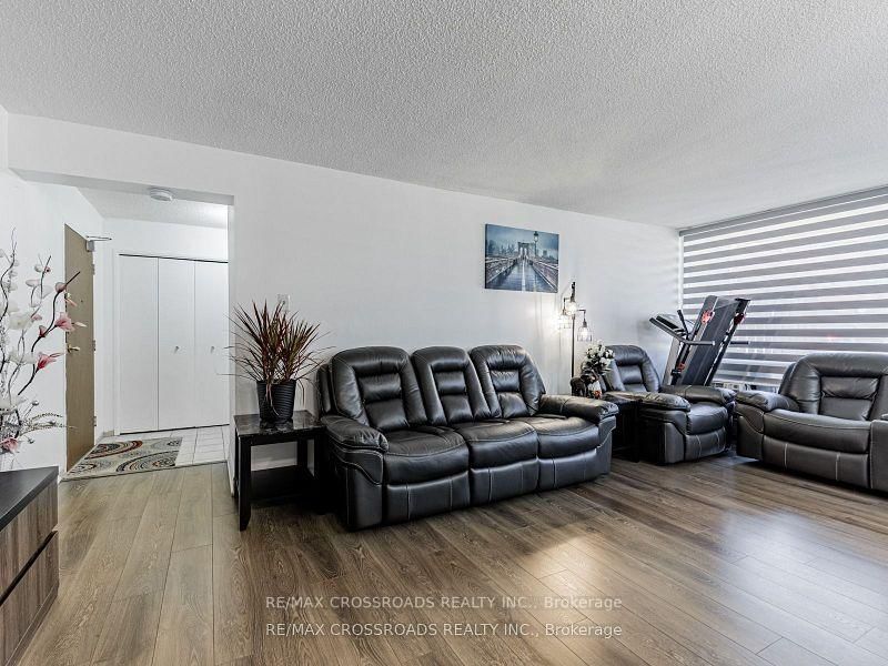 20 Sunrise Avenue • #111 • Toronto, ON photo 13