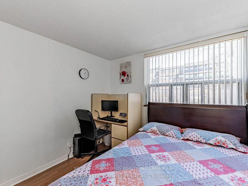 20 Sunrise Avenue • #111 • Toronto, ON photo 15